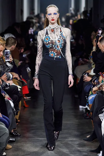 Look 9